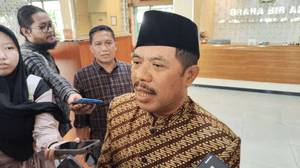 Pelaksana Harian (PIH) Sekretaris PPIH Debarkasi Surabaya Sugiyo