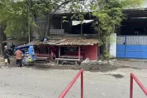 Lokasi penemuan mayat di belakang Emporium Mall Pluit, Penjaringan, Jakarta Utara, Jumat (8/8/2025).